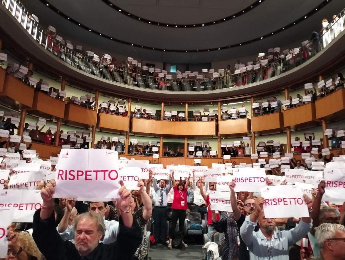 i delegati CGIL all'assemblea nazionale. Foto di Giovanni Guidi