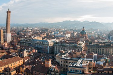 Bologna dall'alto (foto Creative Commons)