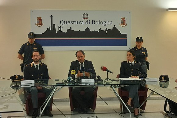 Conferenza stampa Questura Bologna