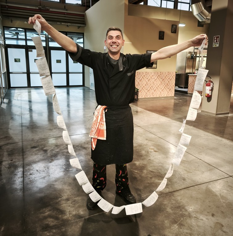 Il sorriso del gestore del ristorante ligure