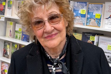 Helga Schneider