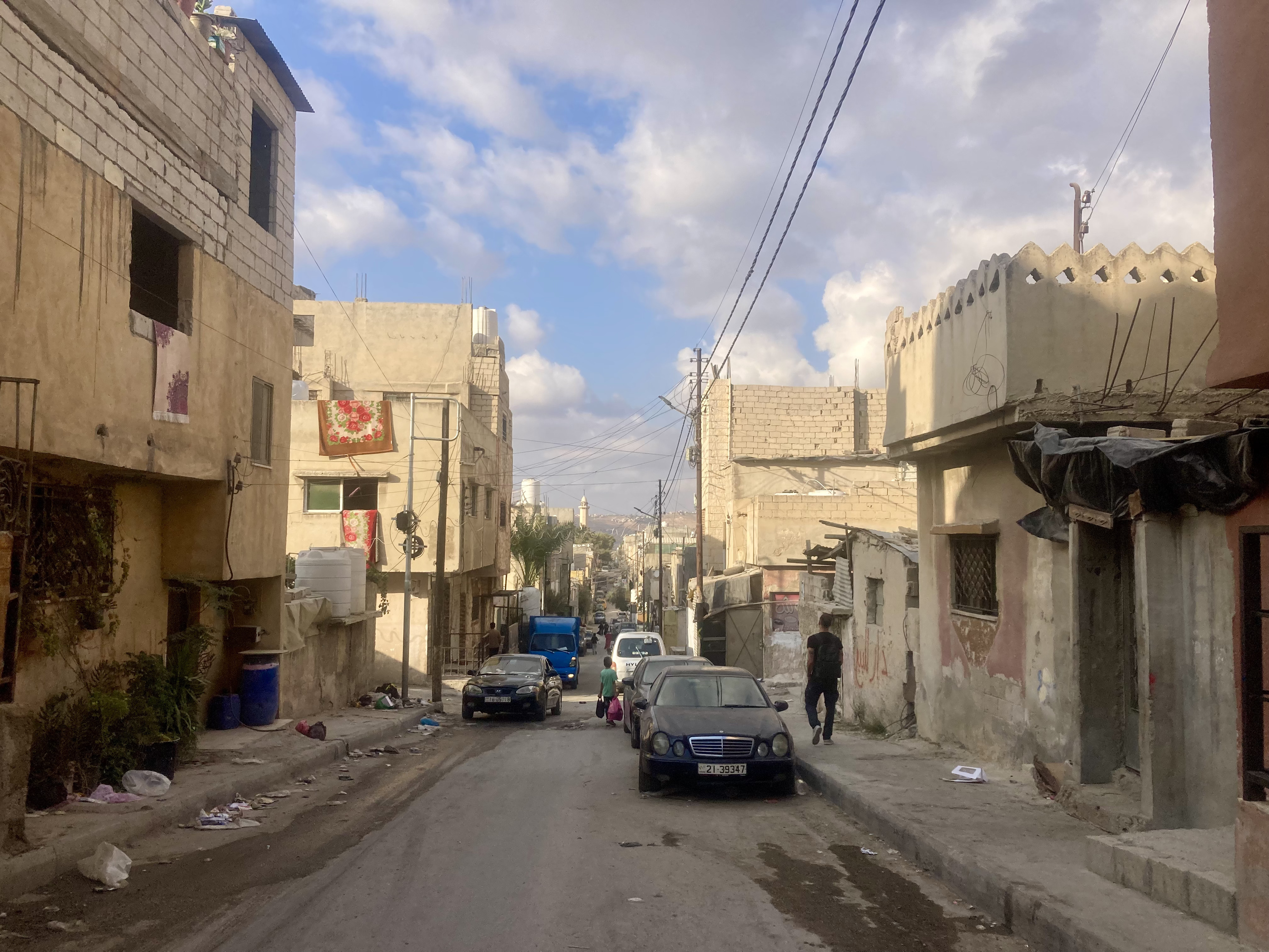 Le tende con il tempo sono diventate case, costruite dai rifugiati stessi 