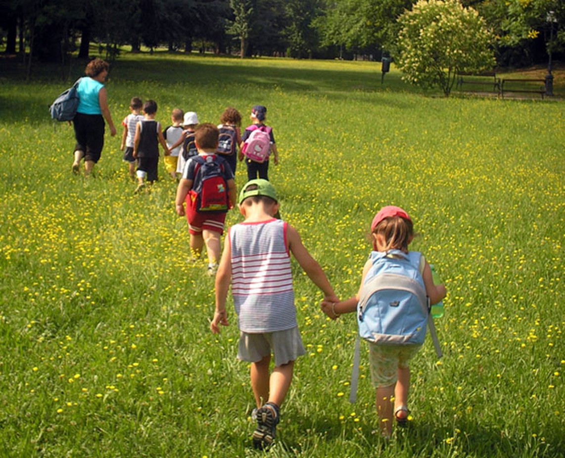 bambini al centro estivo