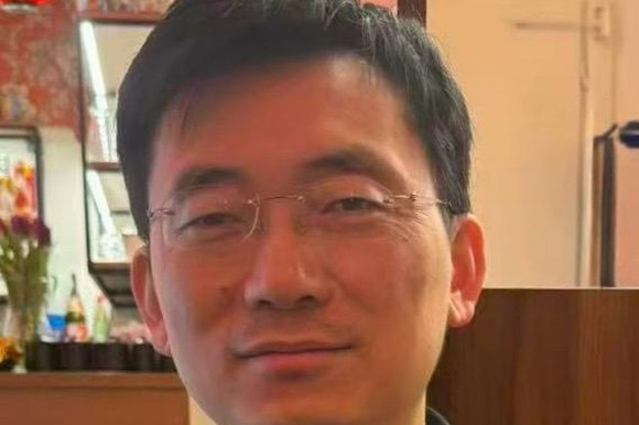 Xiaozhong Guo